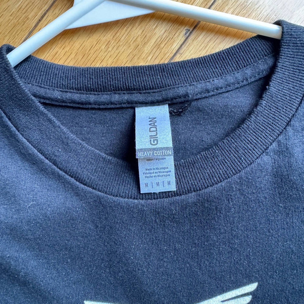 Black t shirt - Picture 2 of 3